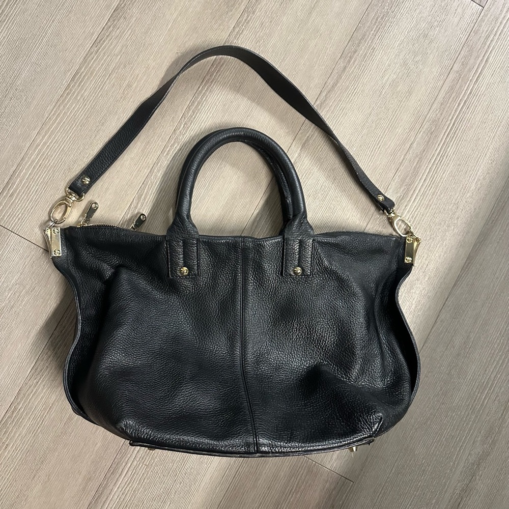 Alberta di Canio $458 Italian leather black purse. Gold hardware. - Picture 7 of 11